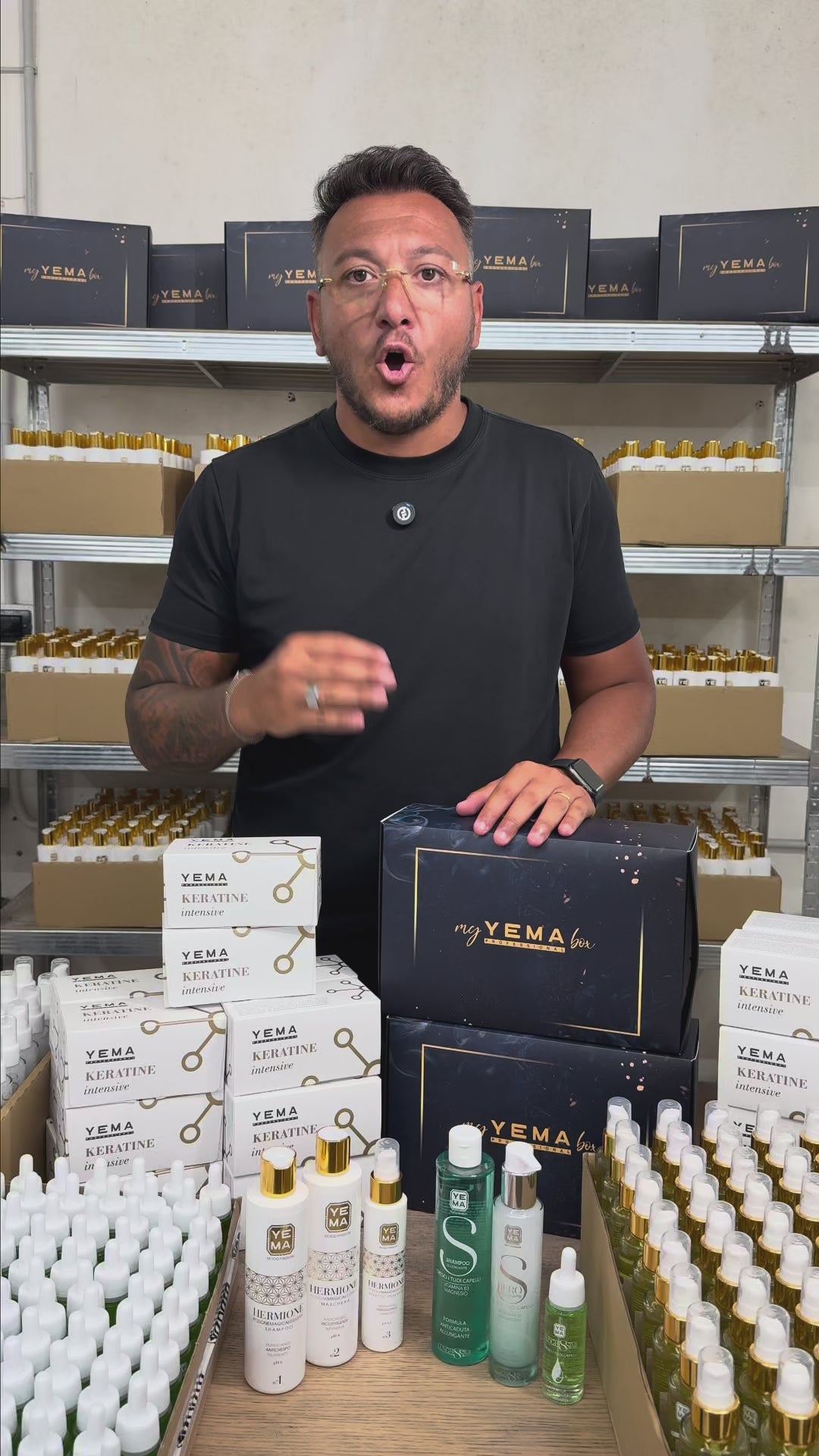 Carica video: Yema - Black Box Rigenerante