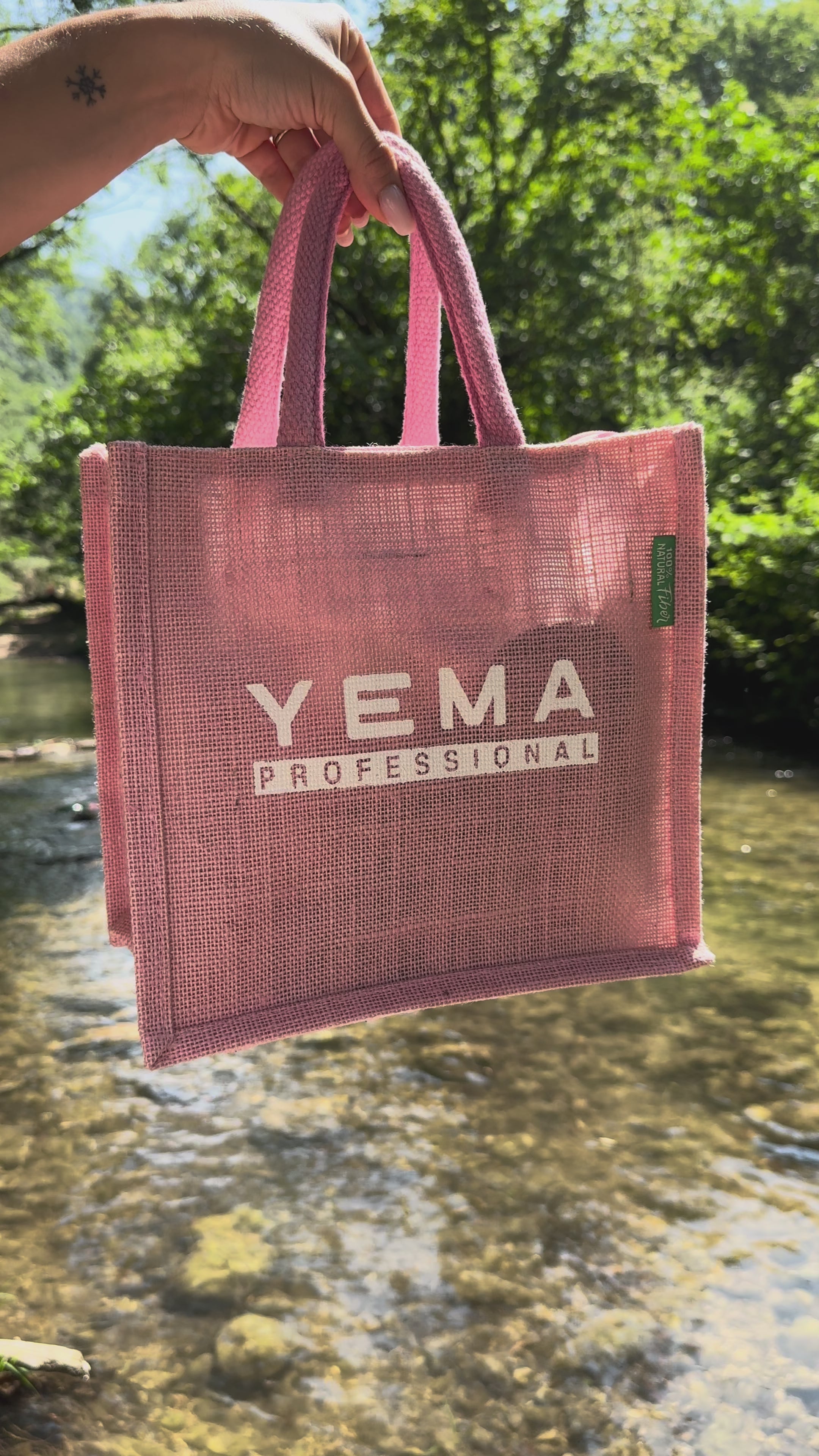 Carica video: Yema - Pacchetto Protezione Solare Hair Sun e Body Sun